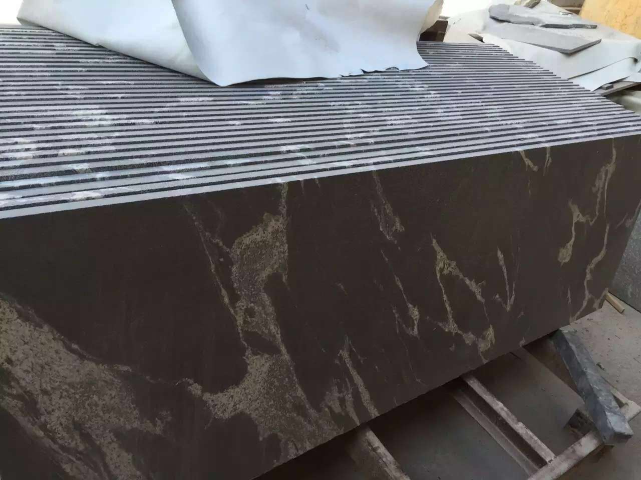 Jetmist Granite Polished Tops